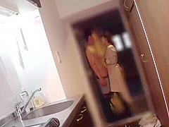 03905,A woman panting in full lewdness
