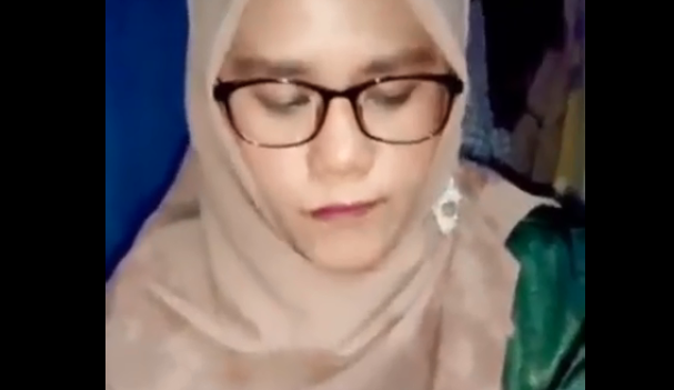 Kocokan Ibu Mertua Sampe Crot