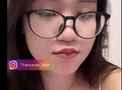 Thanya Abg Kacamata Bigo live 10
