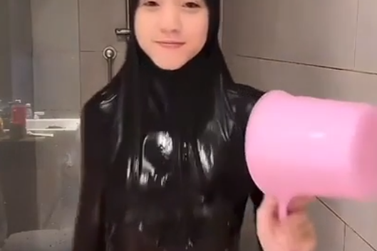 Cewek Tiktokers Blunder Mandi Anu Basah Hesti Viral