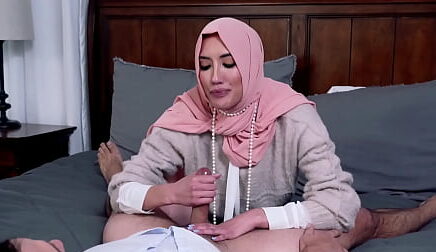 Kesan Pertama Bertemu Hijab Sange