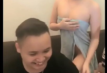 Viral Youtuber Ketahuan Sewa Purel Waktu Live Streme