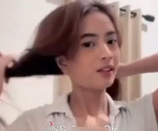 VCS Cewek Tiktok Yang Viral Pamer Ketiak Uting Susu