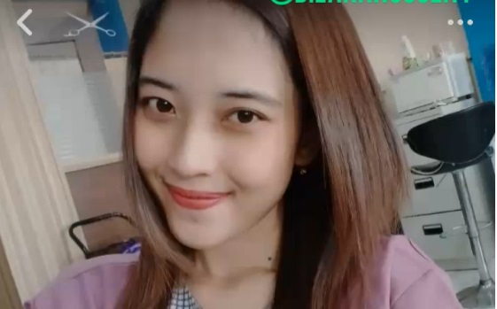 Melanie Cewek Gym Live Jembutnya Nongol