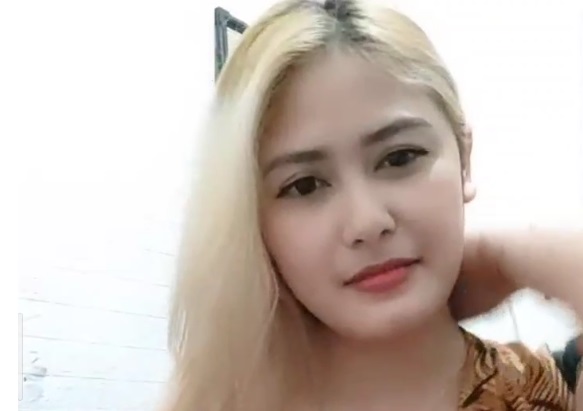 Nancy Janda Pirang Mulus Susu Sekel
