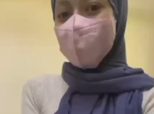 Hijaber Pake Dildo Gede
