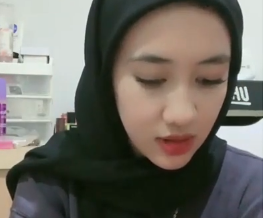 Mbak Tiwi Ukhti Mode Brutal Tutupin Pakai Anu