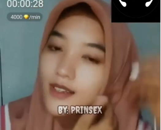 VCS Jelitaa Cewek Hijabers Toge Binal Mainin Uting Basah Livu
