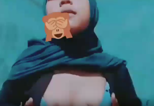 Laely Mendesah Merem Melek