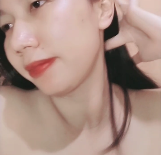 Janda Ini Live Sambil Kulum Kontol Suami Orang