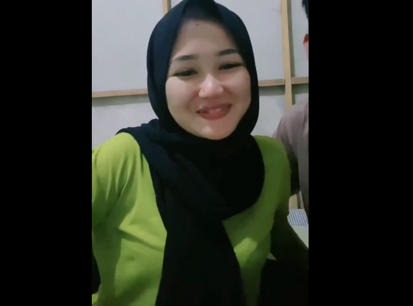 Hijaber Cantik Live Ngentot