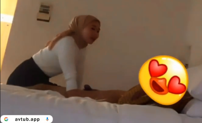 Checkin Bareng Selingkuhan Jilbab Bawel