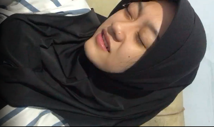 Hijaber Cantik Meki Mulus Di Ewe Diruang Tamu