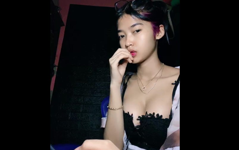 live santuy aja bugil